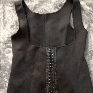 Neoprene shapewear tank Size 2x NEW